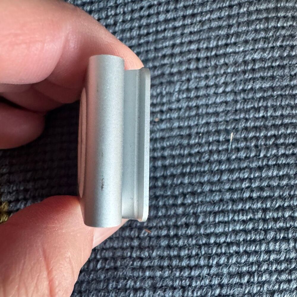 Apple iPod Shuffle Silver - Picture 3 of 9